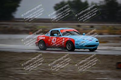 media/Nov-15-2025-CalClub SCCA (Sat) [[7bfa5a7151]]/Race/Group 4/